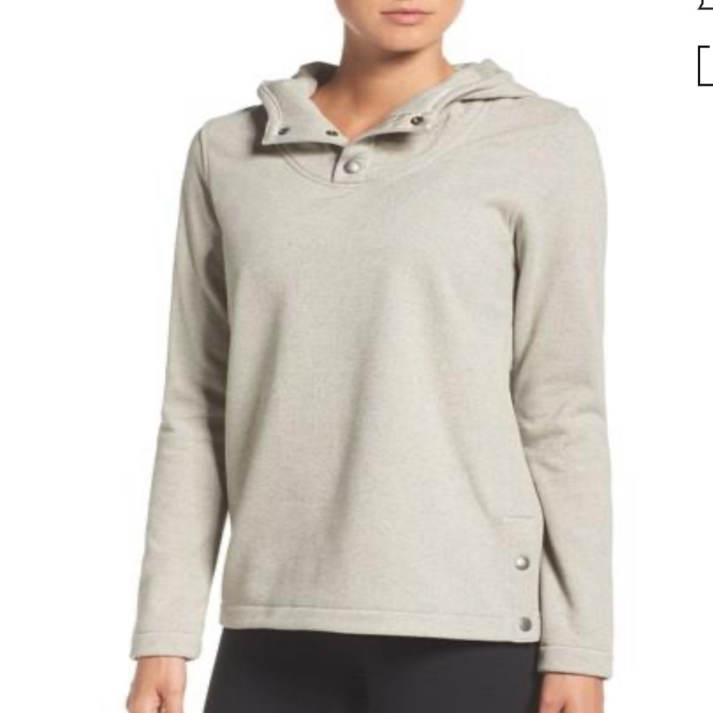 North Face Pullover - Picture 2 of 6